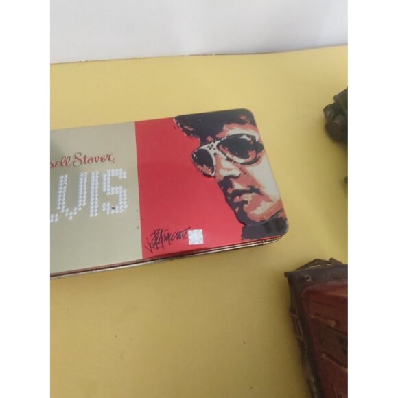 Russell Stover Elvis Presley Christmas candy tin. 1997 - Picture 4 of 7